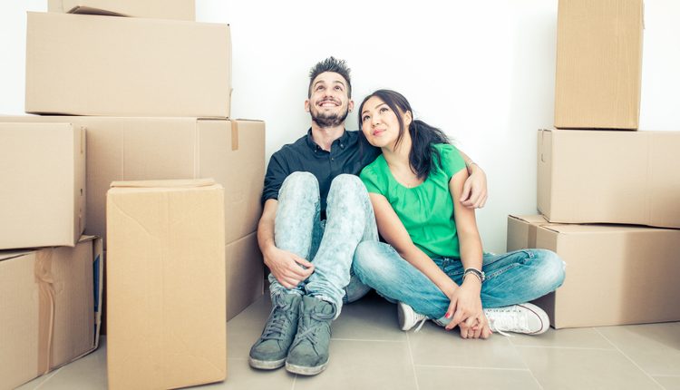 Più di metà millennials compra casa aiutato dai genitori