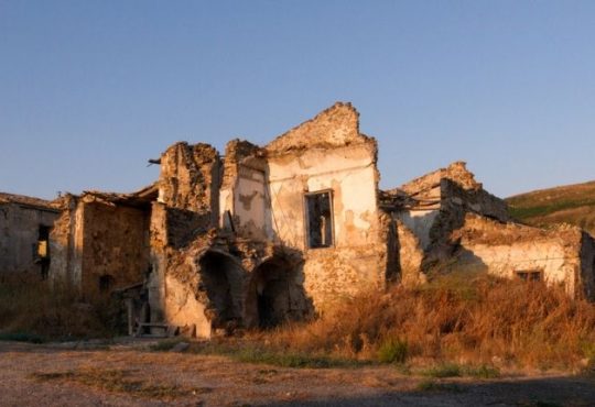 Terremoto Centro Italia: la ricostruzione è persa in un circolo vizioso