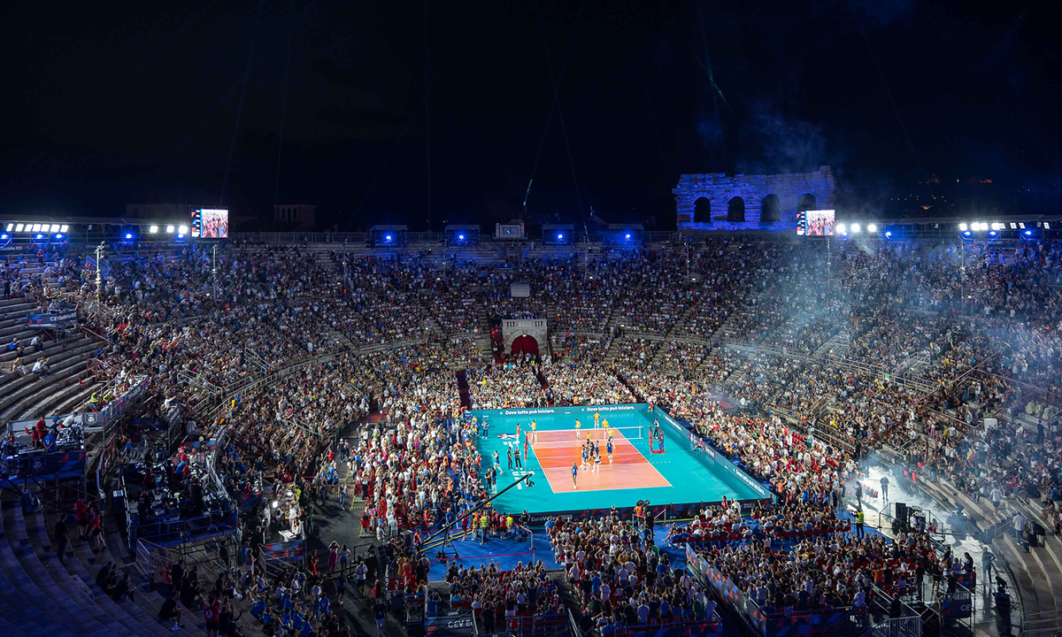 PERFORMANCE iN LIGHTING. Uno scenario di luce unico in occasione dell’Europeo di Pallavolo all'Arena di Verona