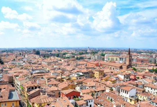 Case ante ’67: cosa sapere prima di comprare o ristrutturare un immobile senza licenza edilizia