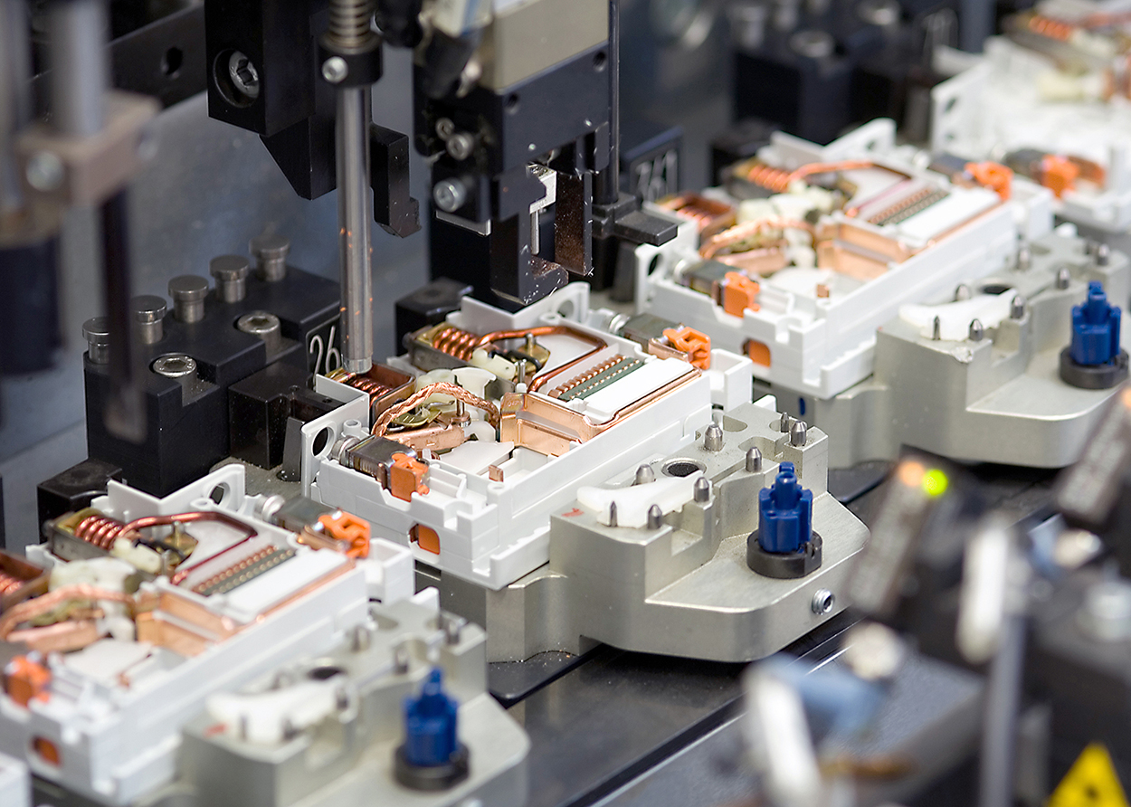 GEWISS offre soluzioni avanzate per protezione, gestione intelligente e distribuzione dell’energia, garantendo sicurezza, continuità di servizio ed efficienza.