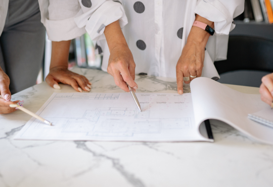 Accatastamento e regolarità urbanistica: la Cassazione chiarisce il ruolo del catasto